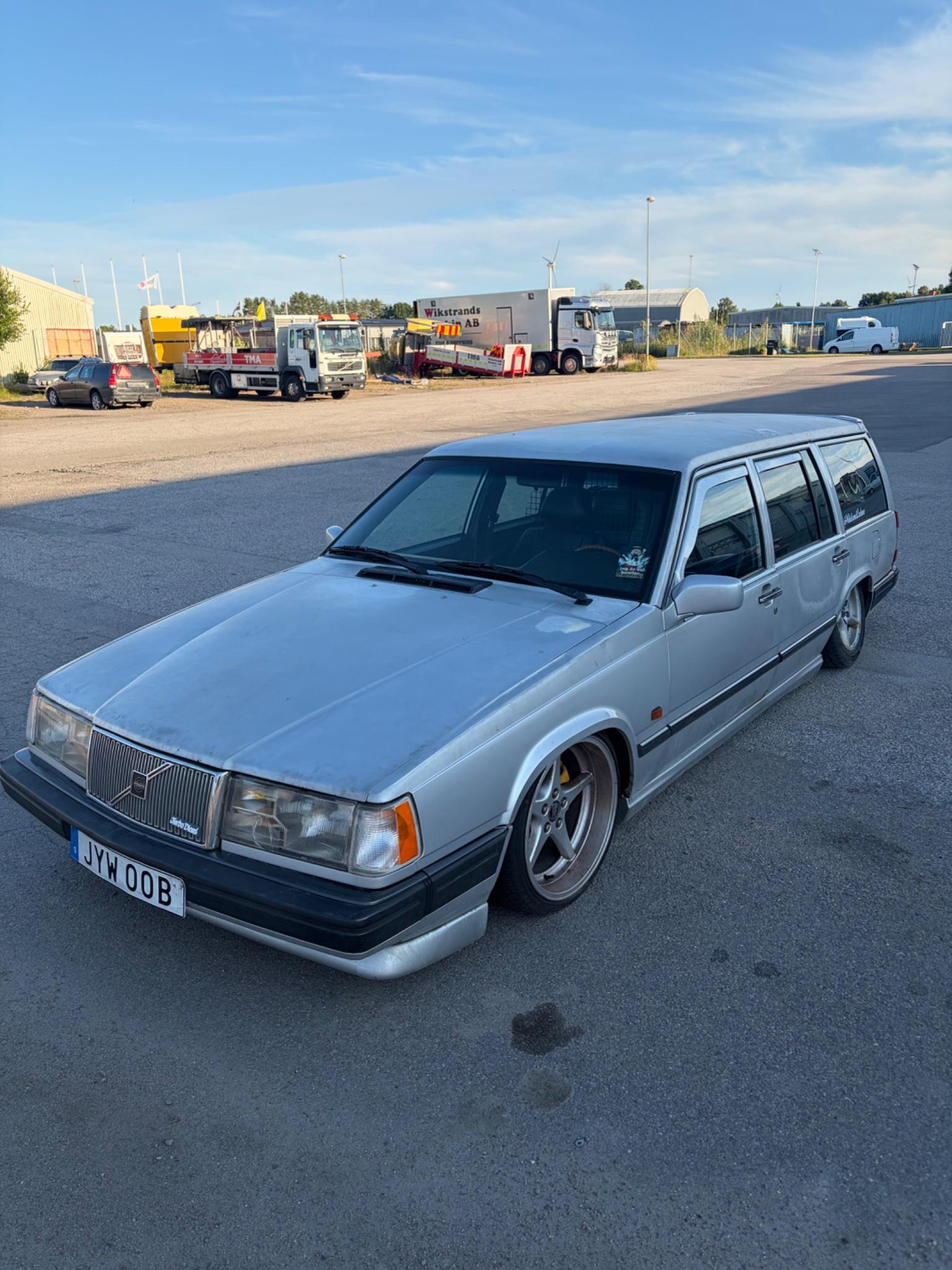 Volvo 945 D24TIC LUFTAD