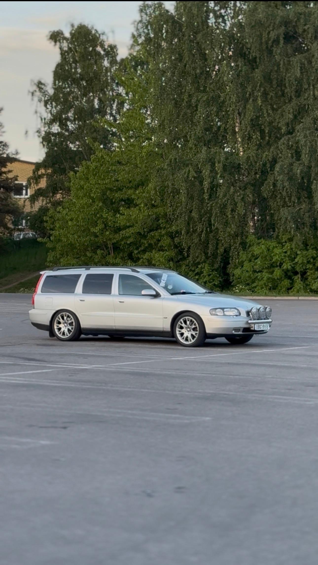 Bild 1 av V70n