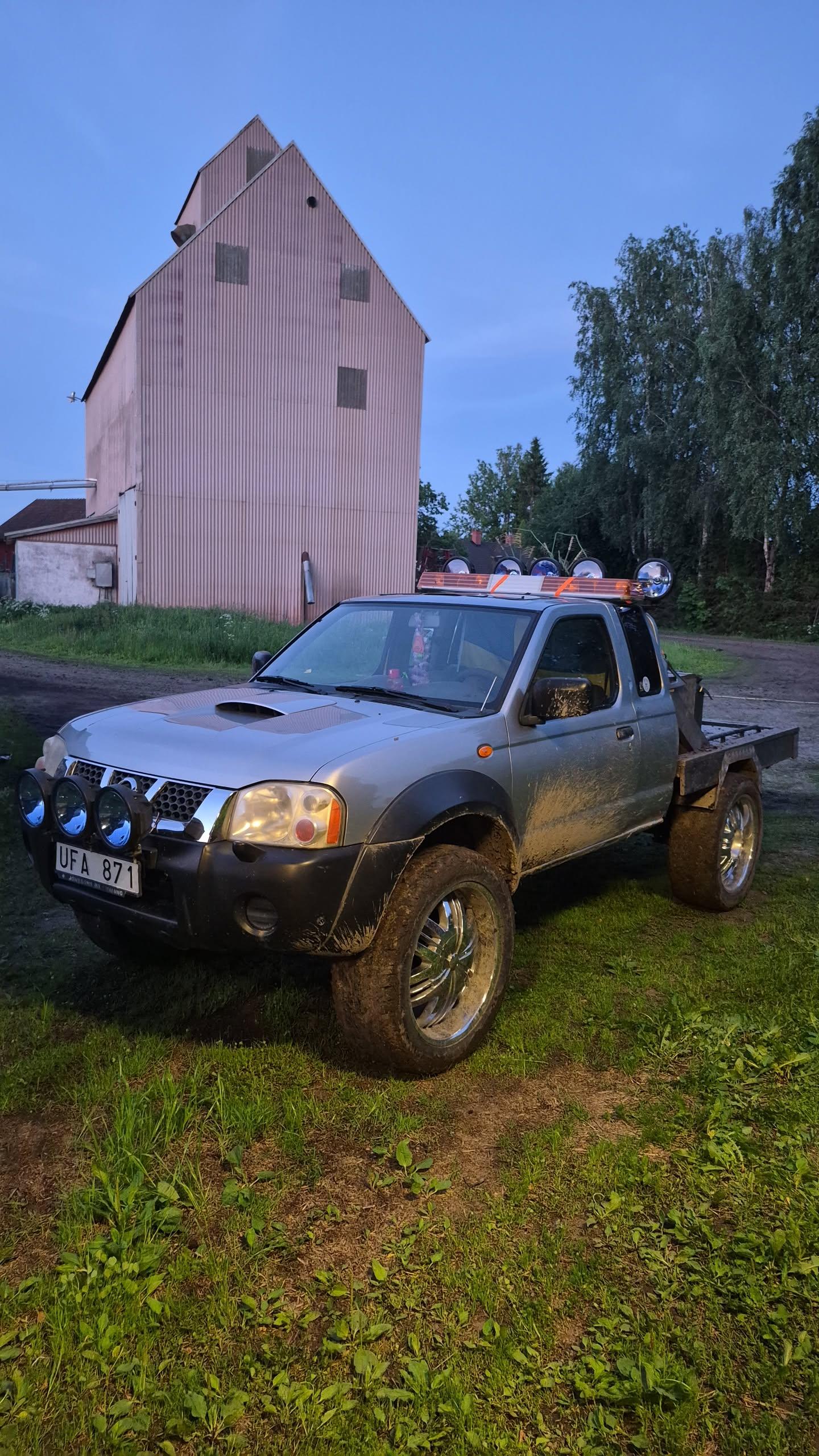 Bild 1 av Nissan King cab d22 yd25