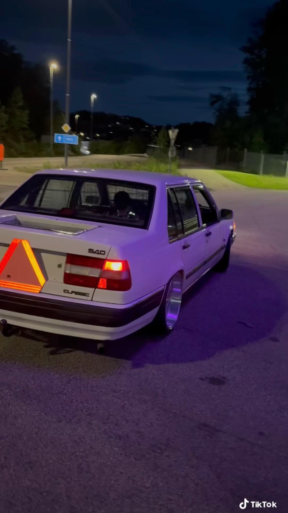 Volvo 944