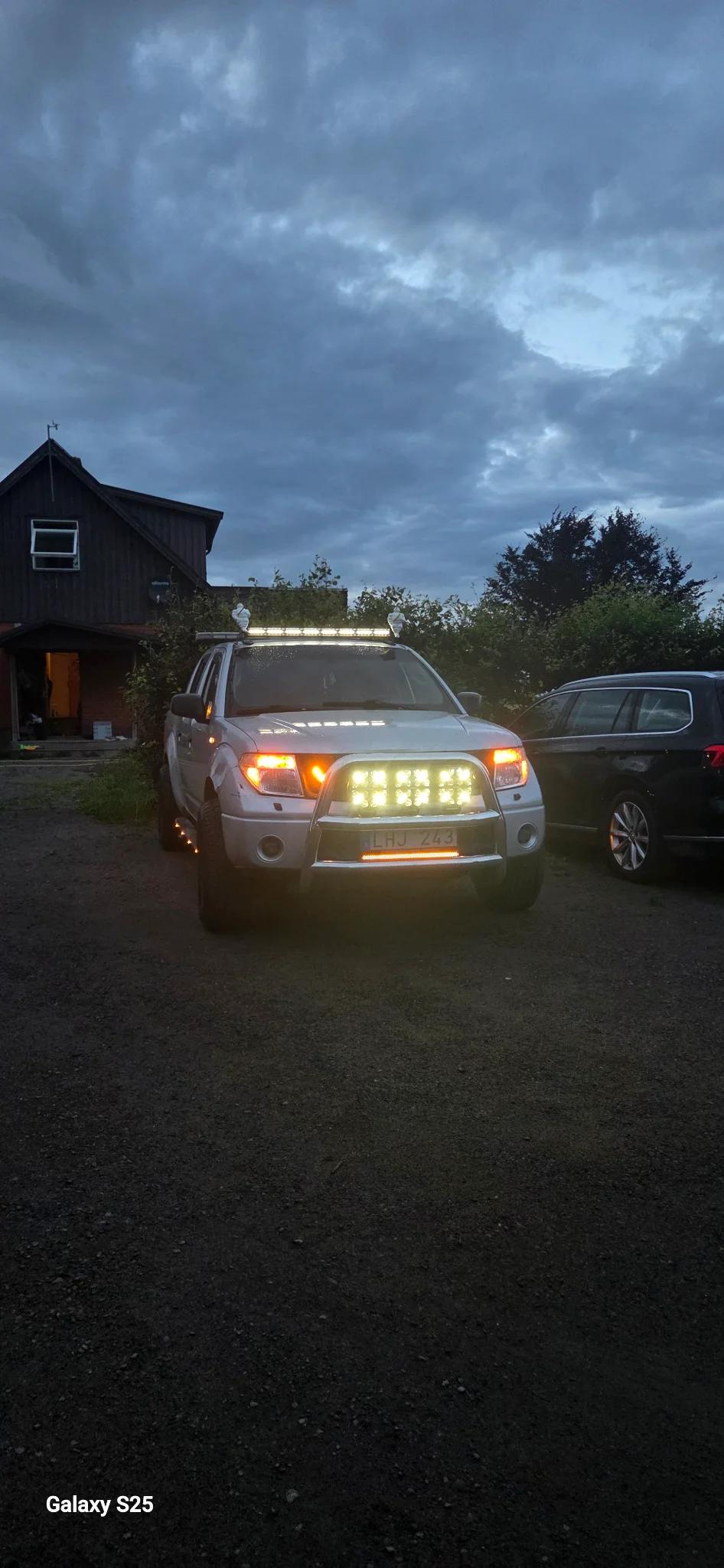 Bild 2 av Nissan Navara D40