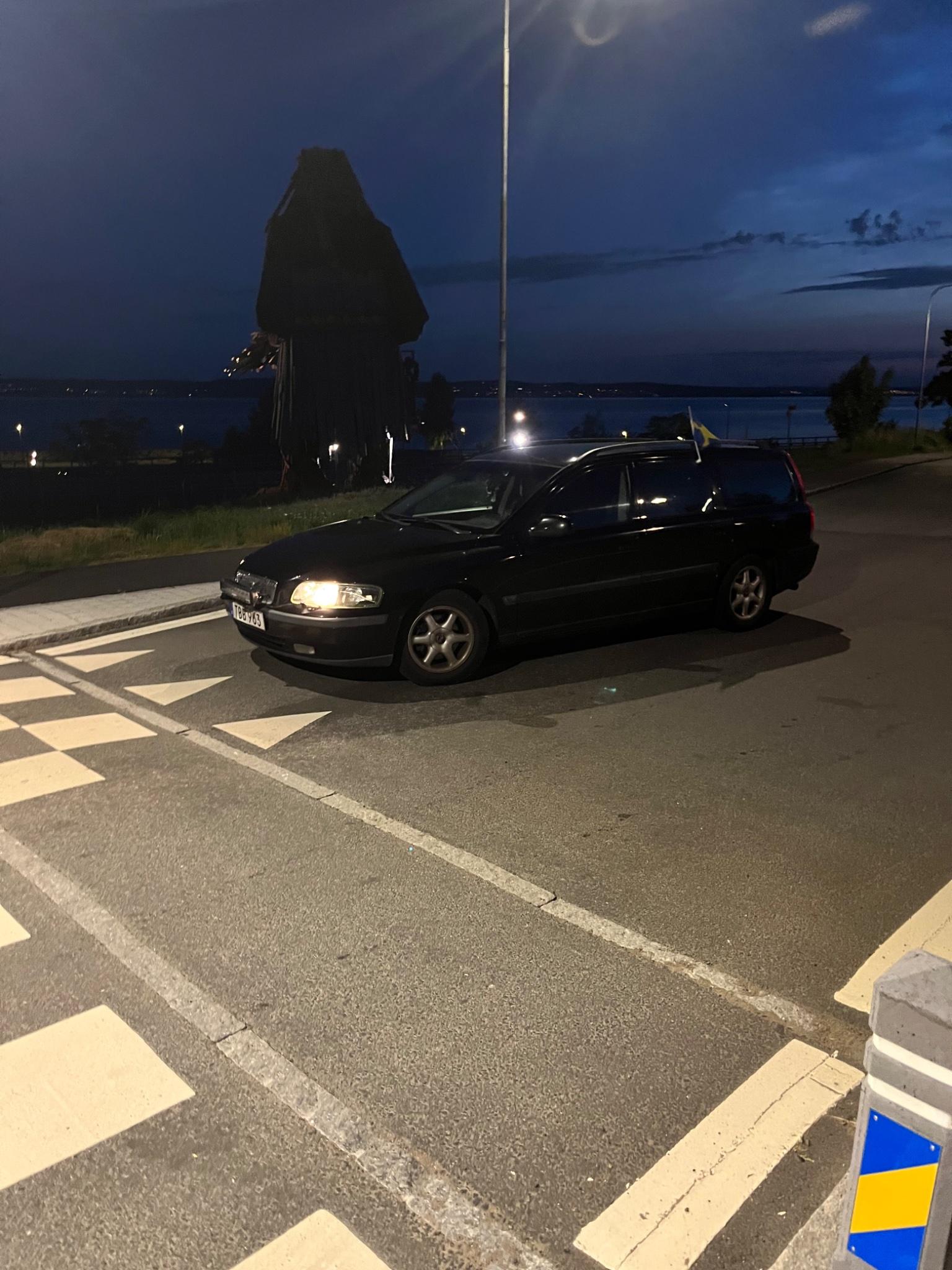 Bild 2 av V70n 2002