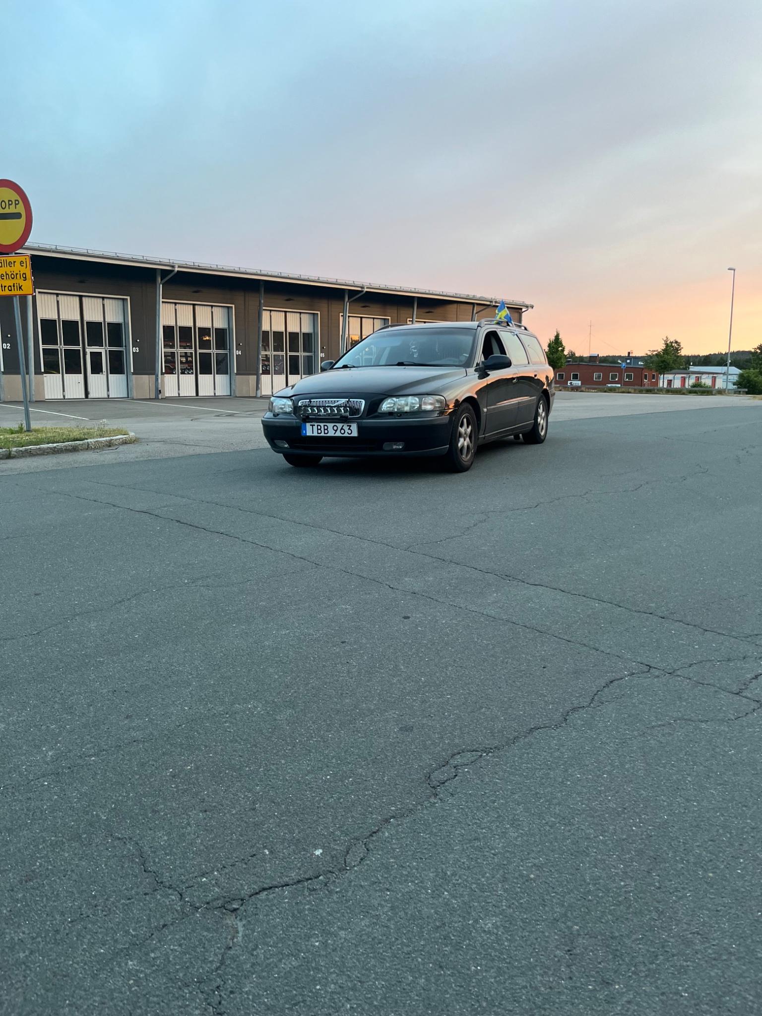 V70n 2002