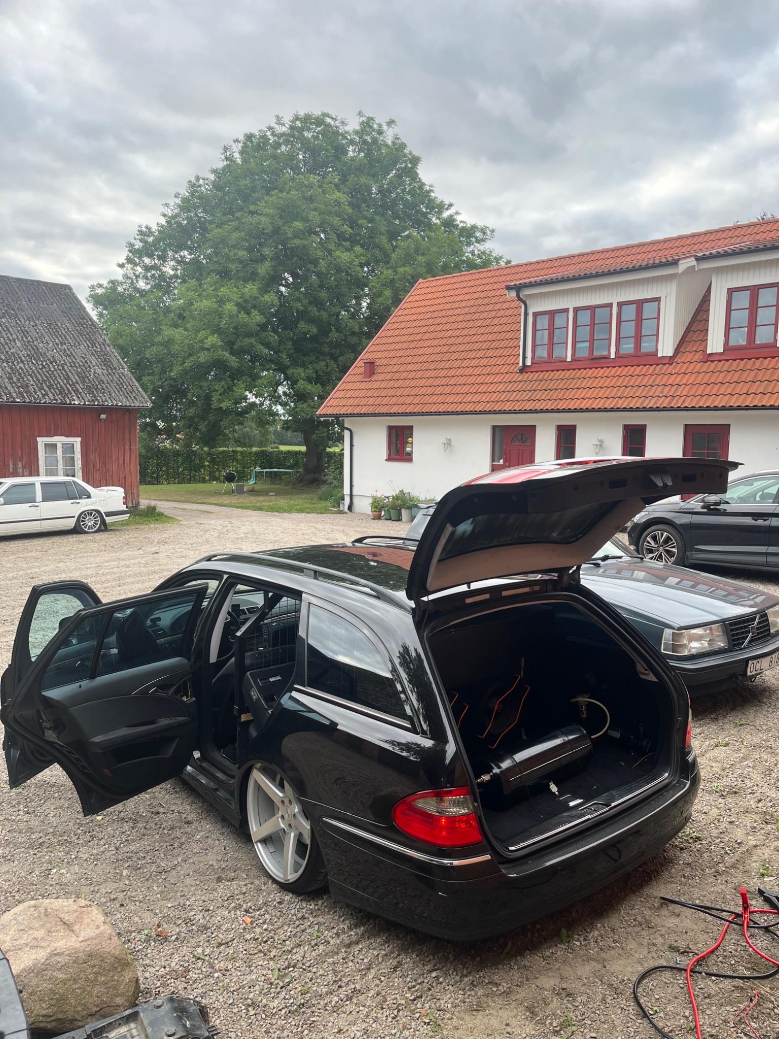 Bild 2 av Mercedes w211 2007
